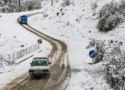 برف و باران در جاده های 23 استان