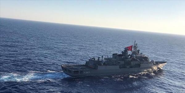 تور یونان: تقابل کشتی جنگی ترکیه با کشتی یونانی، قبرسی در مدیترانه