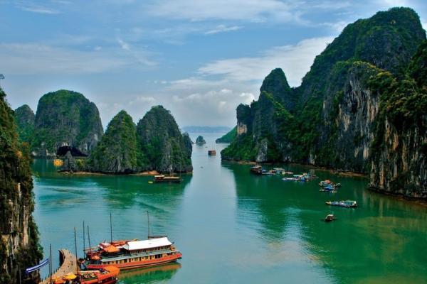 تور ویتنام: برترین زمان سفر به ویتنام؛ کشور قله های بلند و جزایر سرسبز