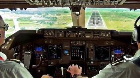 شیشه های هواپیما با محصولی ایران ساخت بخار نمی کند